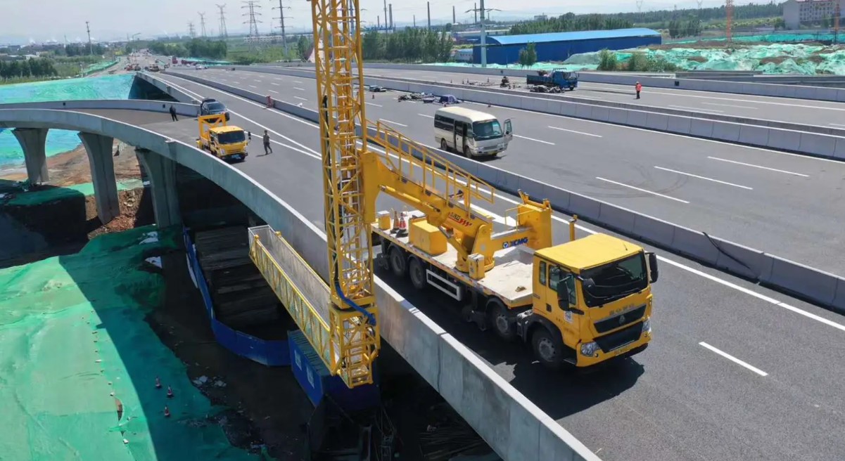 無人機助力 航拍大橋巡檢